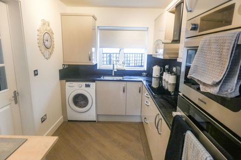 2 bedroom semi-detached house for sale - Brinkburn Crescent, Houghton Le Spring, Tyne and Wear, DH4 5HA
