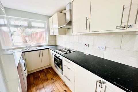 2 bedroom terraced house to rent - Walford Street, Tividale, B69 2LB