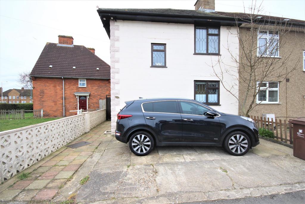 Campden Crescent, Dagenham 3 bed semidetached house for sale £375,000