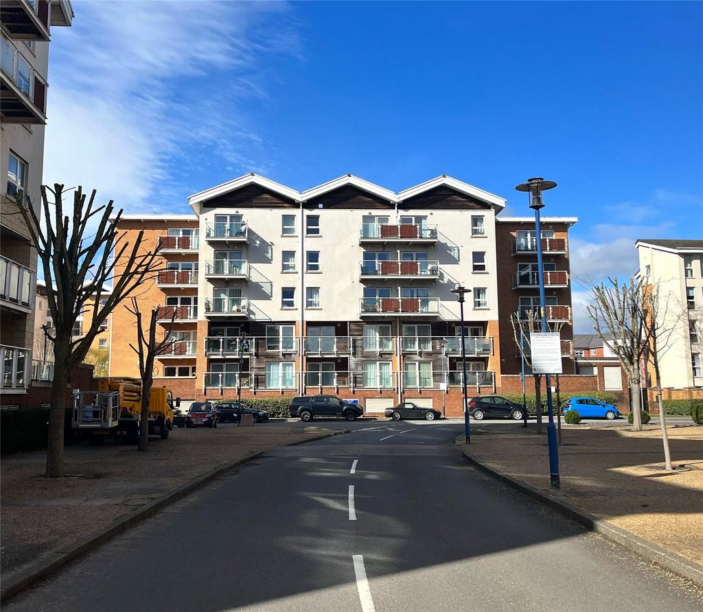 Ezel Court, Sorrento House, Century Wharf, Cardiff, CF10 1 bed