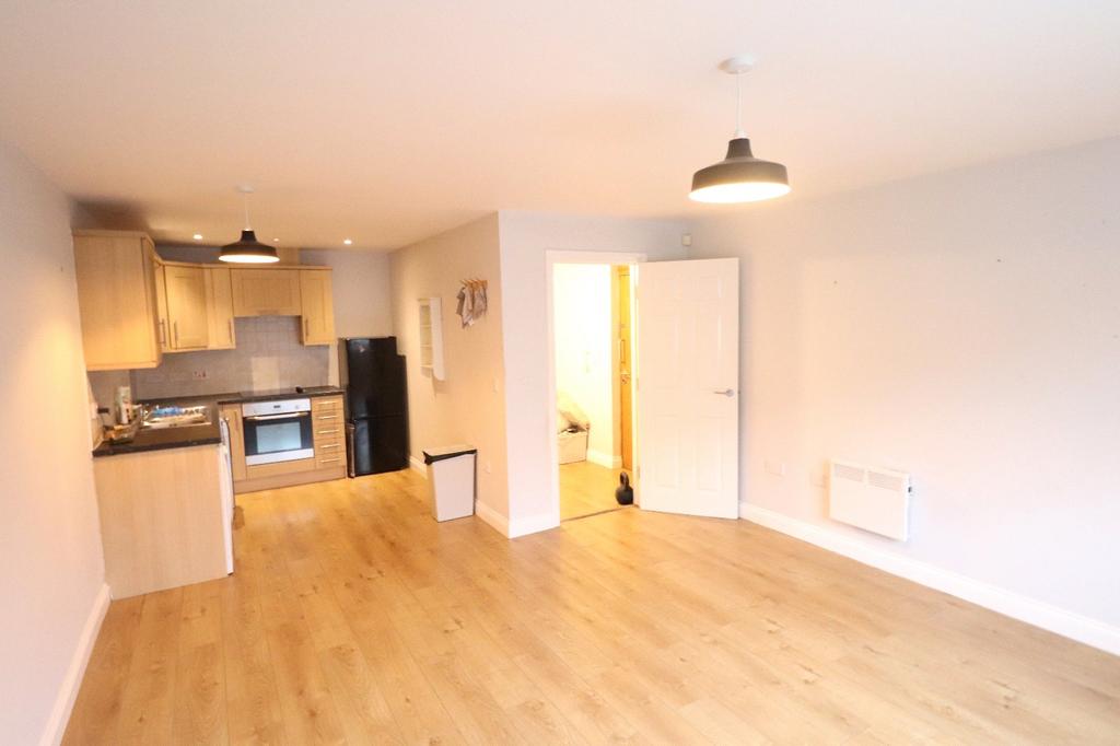 Horsforde View, Bramley, Leeds, West... 2 bed flat £775 pcm (£179 pw)
