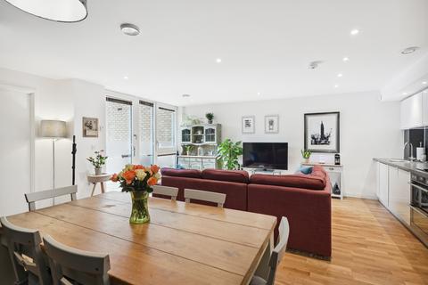28 Baltic Avenue, Brentford, TW8 0LL