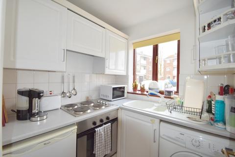 1 bedroom apartment for sale, Maple Court, Common Road, Eton Wick, Berkshire, SL4