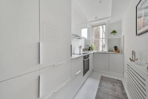 2 bedroom flat for sale, Nevern Square, Earls Court, London, SW5