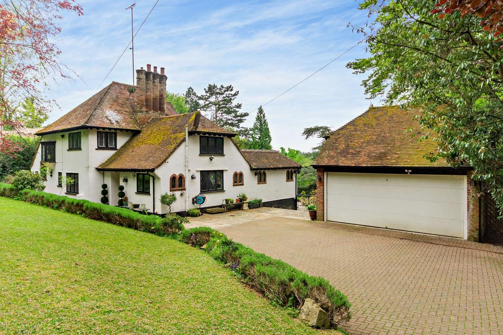 trout-rise-loudwater-rickmansworth-5-bed-detached-house-2-175-000