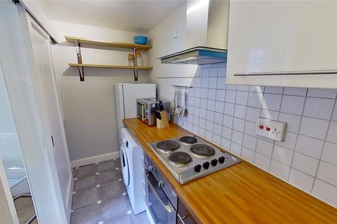 1 bedroom flat to rent, (1f3) St Peters Place, Edinburgh, EH3