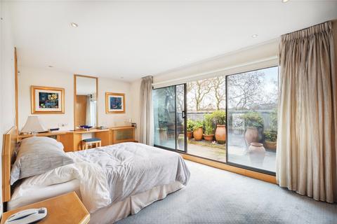 Flat H, 65 Warwick Square, London, SW1V 2AL