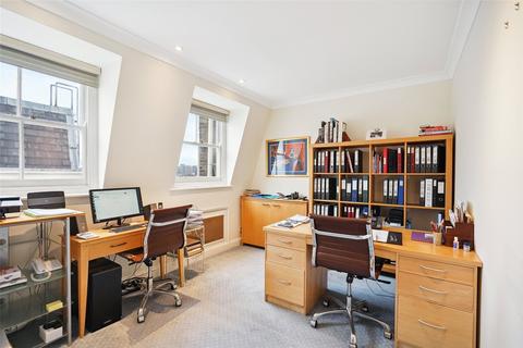 Flat H, 65 Warwick Square, London, SW1V 2AL