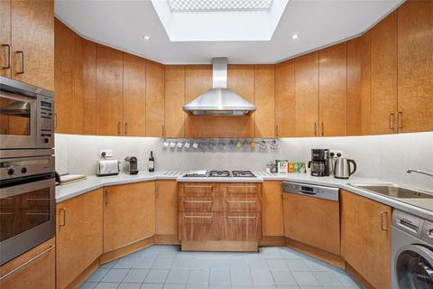 Flat H, 65 Warwick Square, London, SW1V 2AL
