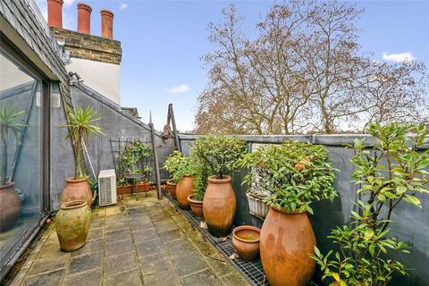 Flat H, 65 Warwick Square, London, SW1V 2AL