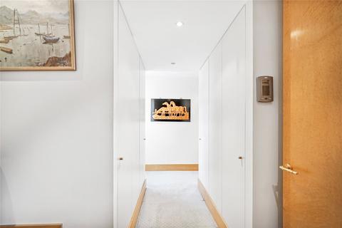 Flat H, 65 Warwick Square, London, SW1V 2AL