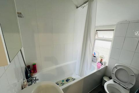 40 Albert Road, Hounslow, TW3 3RW