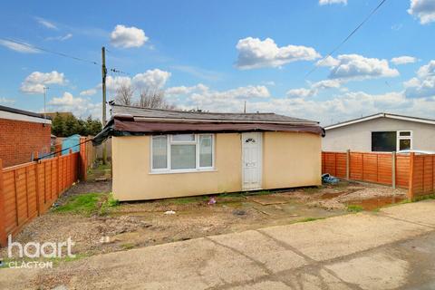 63 Colne Way, Point Clear Bay, Clacton-on-sea, CO16 8LN