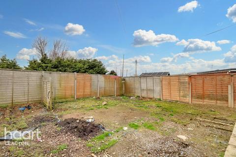 63 Colne Way, Point Clear Bay, Clacton-on-sea, CO16 8LN