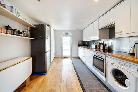 2 bedroom flat for sale - Coldharbour Lane, Brixton