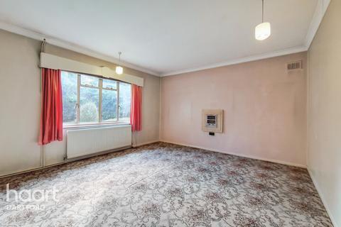 8 Rosedale Close, Dartford, DA2 6AL