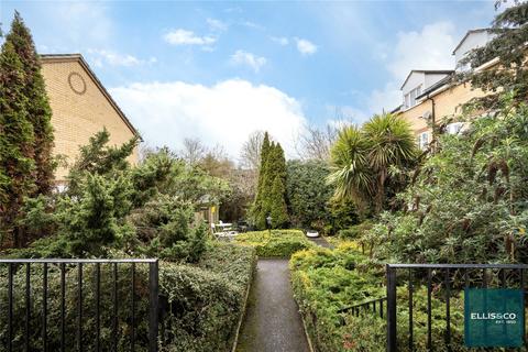 undefined, Dover Close, Cricklewood, NW2