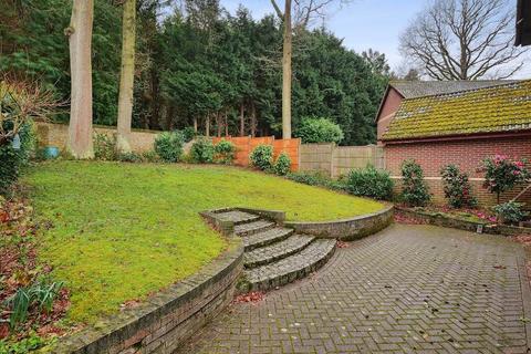 32 Randolph Road, Bromley, BR2 8PU