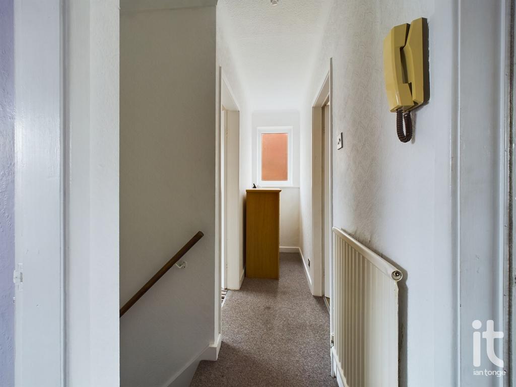 Photograph 4