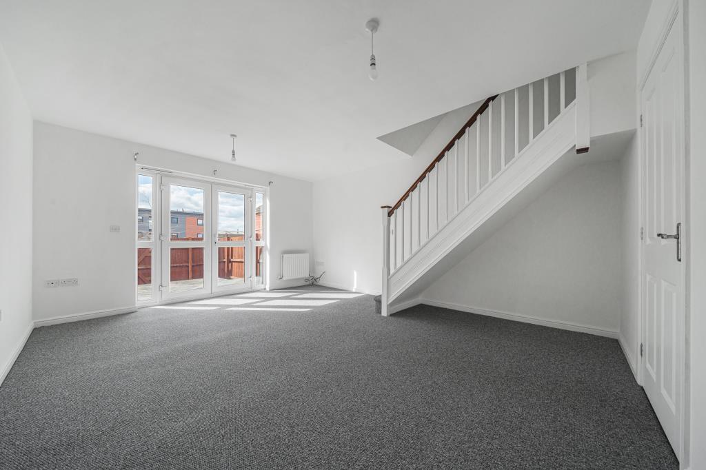 Alma Road, Banbury, OX16 2 bed semidetached house £240,000