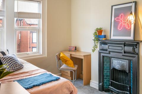 29 Estcourt Avenue, Headingley, Headingley, Leeds, LS6 3ES