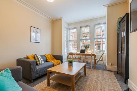 1 bedroom in a house share to rent, 29 Estcourt Avenue, Headingley, Headingley, Leeds, LS6 3ES