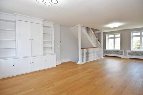 3 bedroom terraced house to rent, The Bench, Ham Street, Richmond, TW10