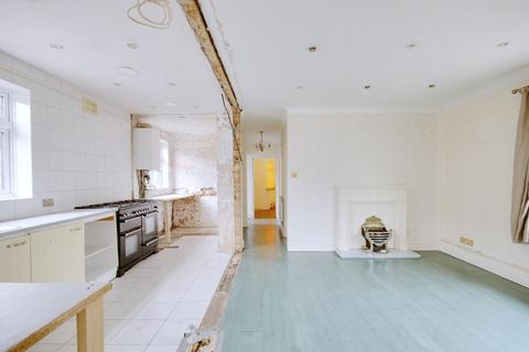 79 Briscoe Road, Rainham, RM13 9QG