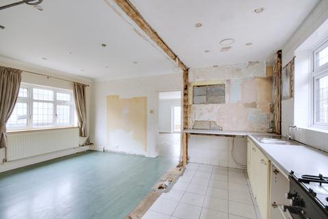 79 Briscoe Road, Rainham, RM13 9QG