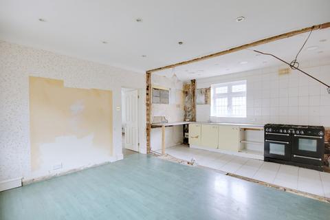 79 Briscoe Road, Rainham, RM13 9QG