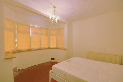 79 Briscoe Road, Rainham, RM13 9QG
