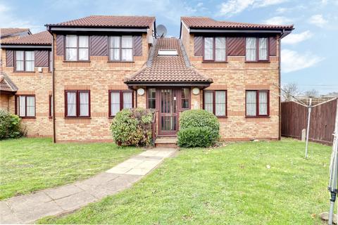 16 Bernice Close, Rainham, RM13 9JD