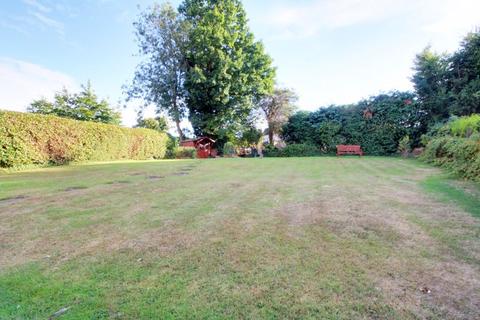 4 bedroom detached house to rent, Brookside Crescent, Cuffley EN6