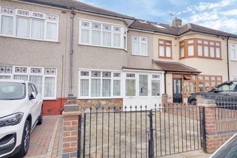 22 Ford Close, Rainham, RM13 7AU