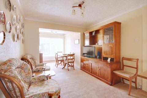22 Ford Close, Rainham, RM13 7AU