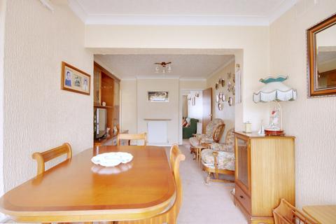 22 Ford Close, Rainham, RM13 7AU