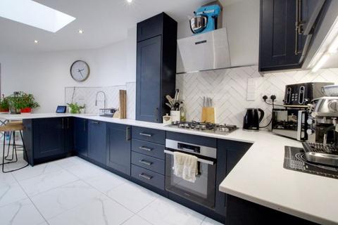 6 Cattlegate Road, Northaw, Potters Bar, EN6 4DL