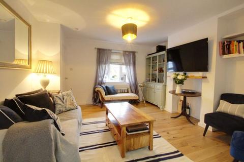 6 Cattlegate Road, Northaw, Potters Bar, EN6 4DL