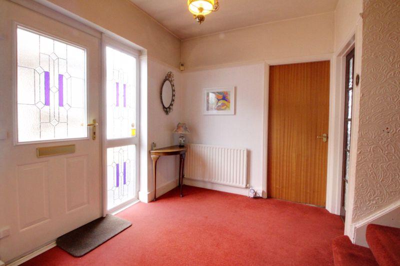 Theobalds Road, Cuffley EN6 3 bed semidetached house £610,000