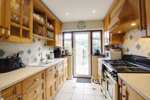 18 Goffs Crescent, Goffs Oak, Waltham Cross, EN7 5JR