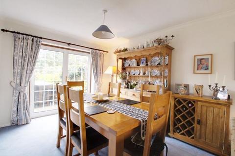 18 Goffs Crescent, Goffs Oak, Waltham Cross, EN7 5JR
