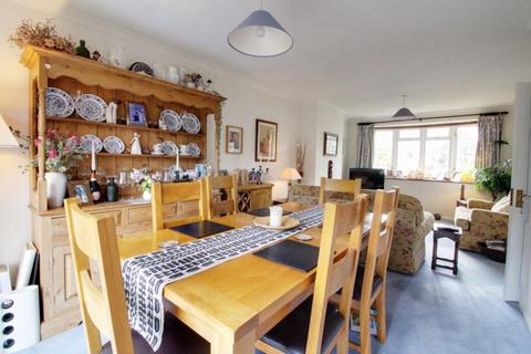 18 Goffs Crescent, Goffs Oak, Waltham Cross, EN7 5JR