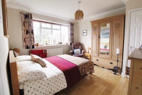 18 Goffs Crescent, Goffs Oak, Waltham Cross, EN7 5JR