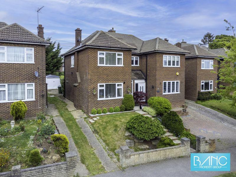 Goffs Lane, Goffs Oak EN7 3 bed semidetached house for sale £550,000