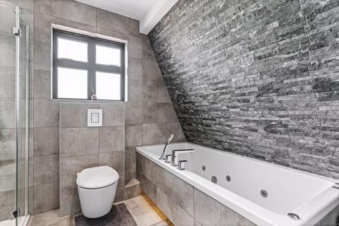16 Millcrest Road, Goffs Oak, Waltham Cross, EN7 5NN