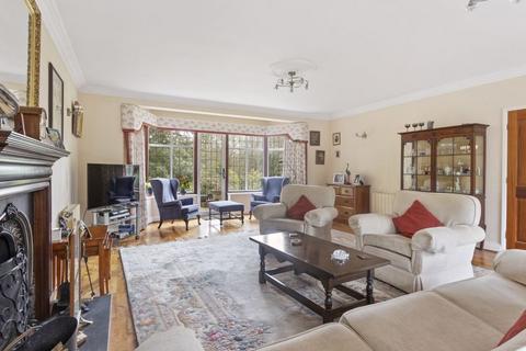 16 Carbone Hill, Northaw, Potters Bar, EN6 4PL