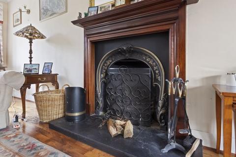 16 Carbone Hill, Northaw, Potters Bar, EN6 4PL