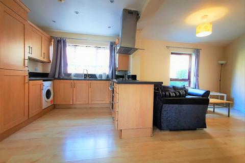 3 bedroom flat to rent, Brabazon Street, London E14