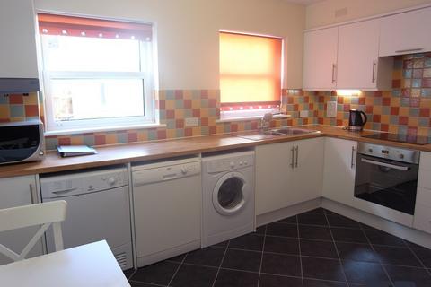 6 bedroom house to rent, Southsea Road, Kingston, KT1 2EH