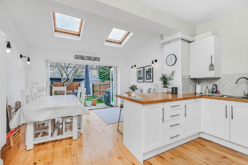 Carlton Park Avenue, Raynes Park 3 bed terraced house for sale £885,000